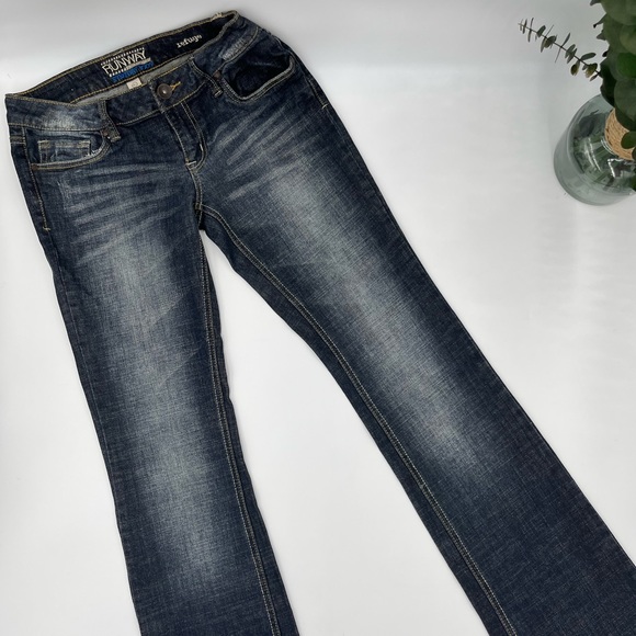 Refuge Woman’s Bootcut Jeans woman’s Size 6L - Picture 3 of 4
